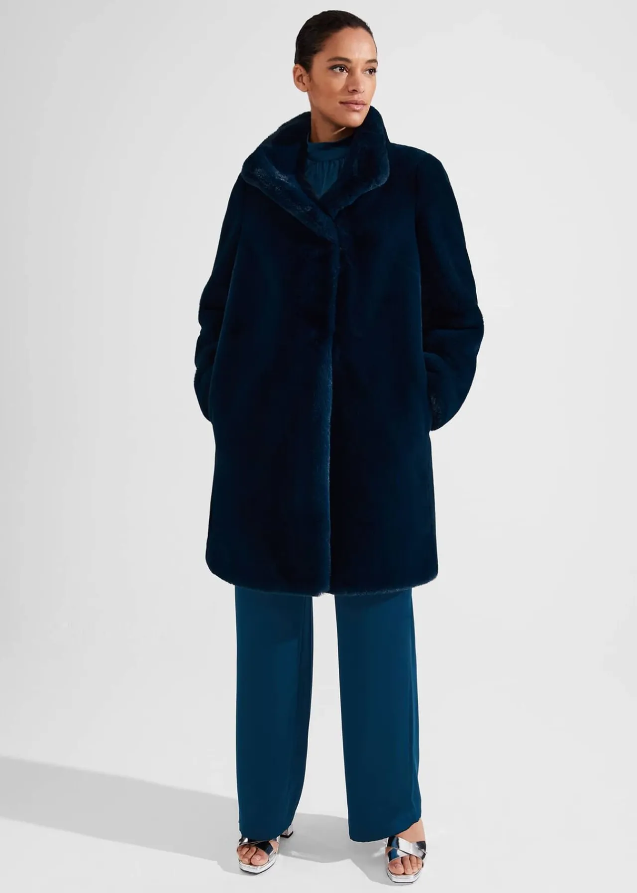 Hobbs Petite Maddox Faux Fur Coat* Petite Coats & Jackets | Petite Collection